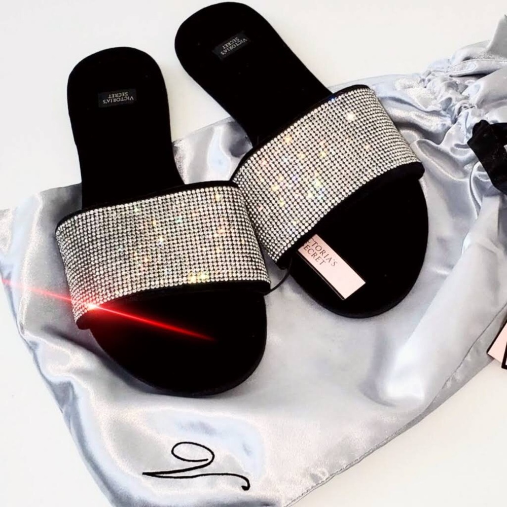 🖤Victoria’s Secret Bling Slides🖤